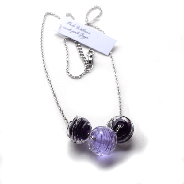 Náhrdelník - ručně vinuté perle "Vortex" na nerezovém řetízku - violet - Image 2