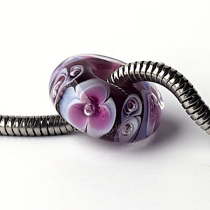 Pink flower  - vinutá perle s velkým průvlekem